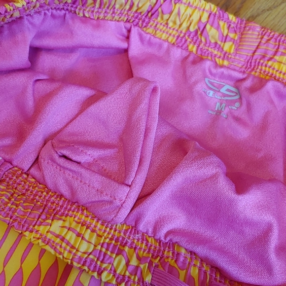 Running shorts - Picture 3 of 3